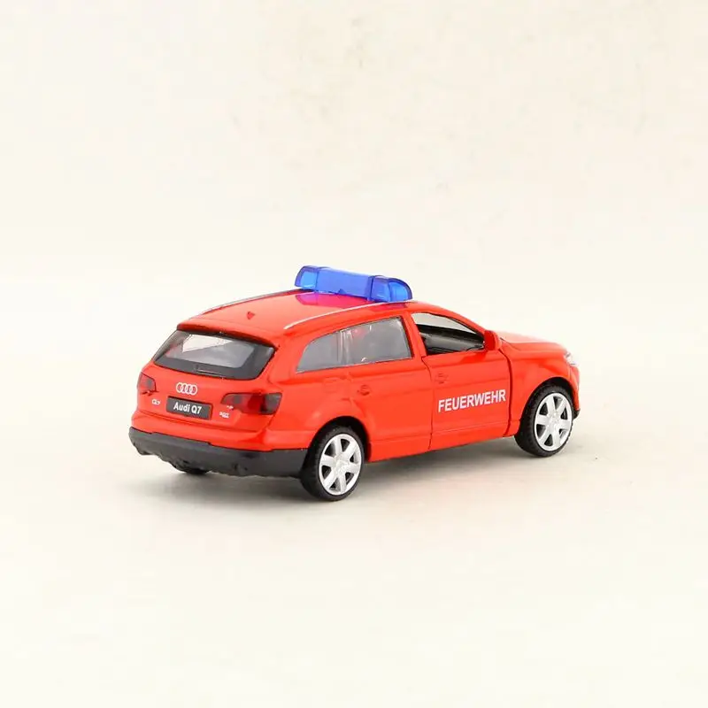 Dėžutė dovanų modelis,Aukštos modeliavimo 1:43 lydinio traukti atgal Q7 fire truck VISUREIGIS modelio automobilius,Originalioje pakuotėje,parduoti žaislus,nemokamas pristatymas