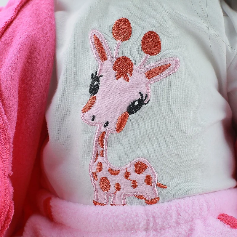 KEIUMI 60cm Silikono Reborn Baby Doll Su Žirafa, Žavinga Modeliavimas Tikroviška Princesė Ilgi Plaukai Lėlė Mergaitė Žaislas