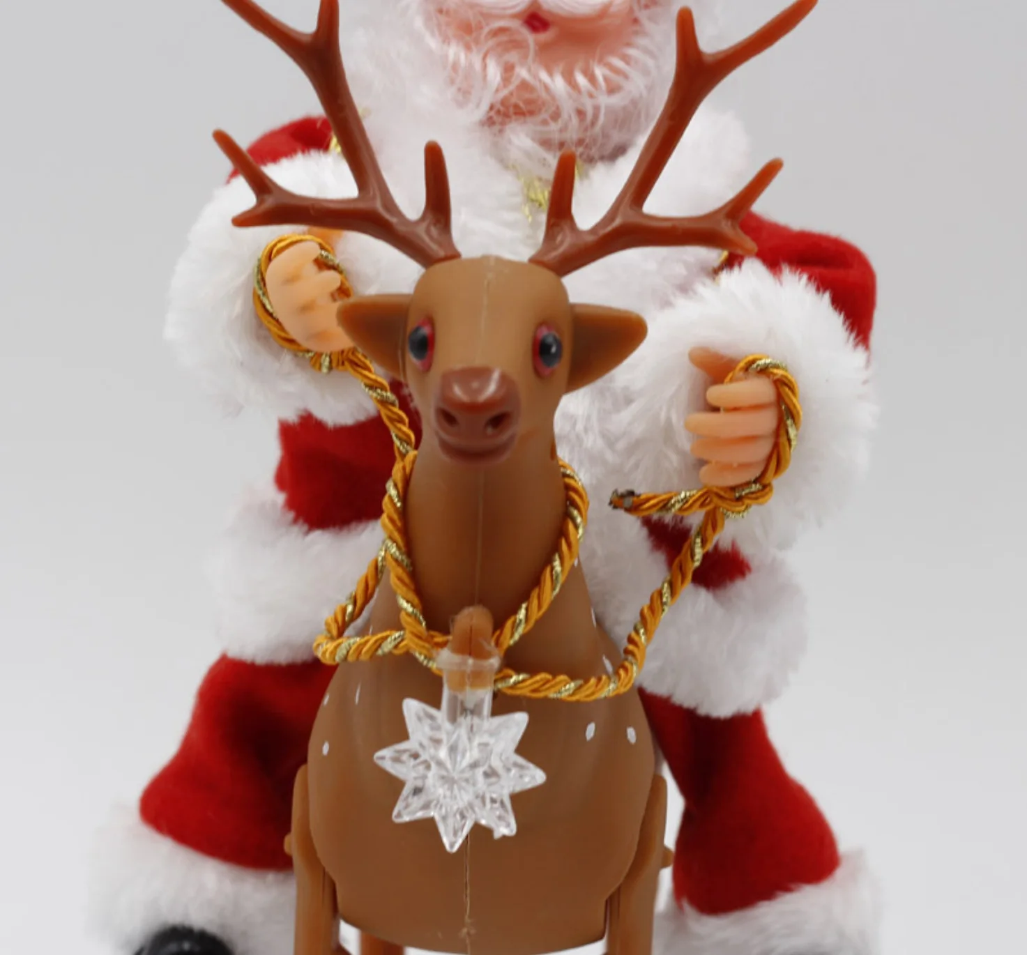Kalėdų Dekoracijos Namų Kūrybiškų ir Įdomių Elektros Kalėdų Lėlės Santa Claus Vaikų Žaislas Jojimo Elnias Navidad