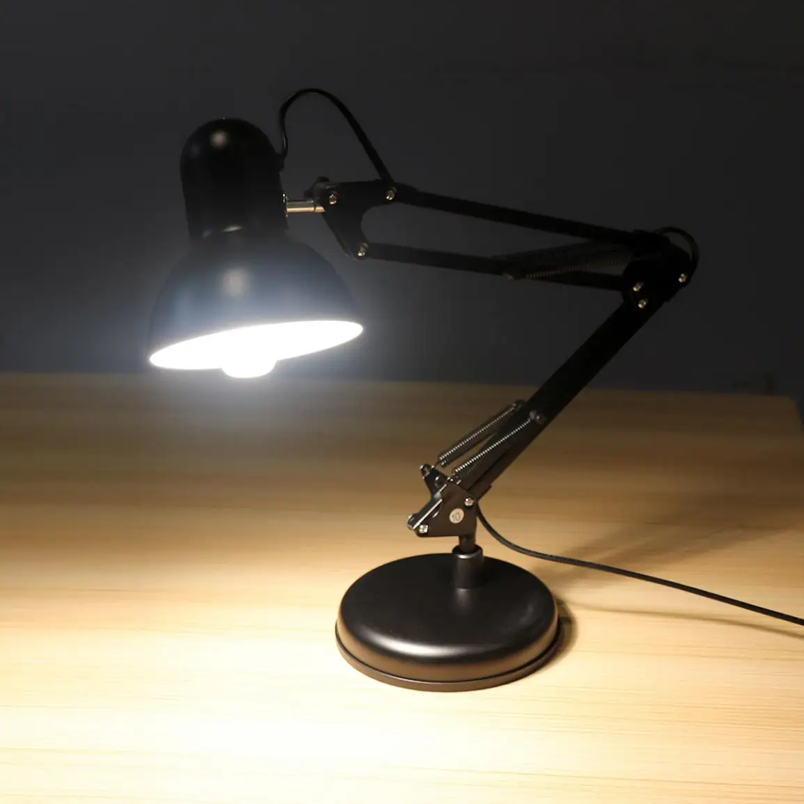Lanksti Sūpynės Rankos Gnybtas Prijungti LED Stalas Šviesos Stalo Lempa pagrindinis Jungiklis Paramos E27 Lemputės Knygų Skaitymo Tyrimo Biuro Darbo