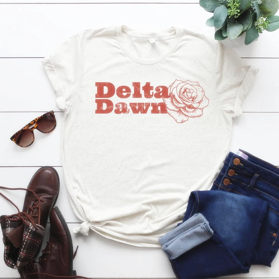 Delta Dawn Šalies Muzikos T-Shirt Moterims, Vintage Marškinėliai Mielas Vakarų Tees Coutry Mergina Gėlių Grafinis Tees Atsitiktinis Viršūnės