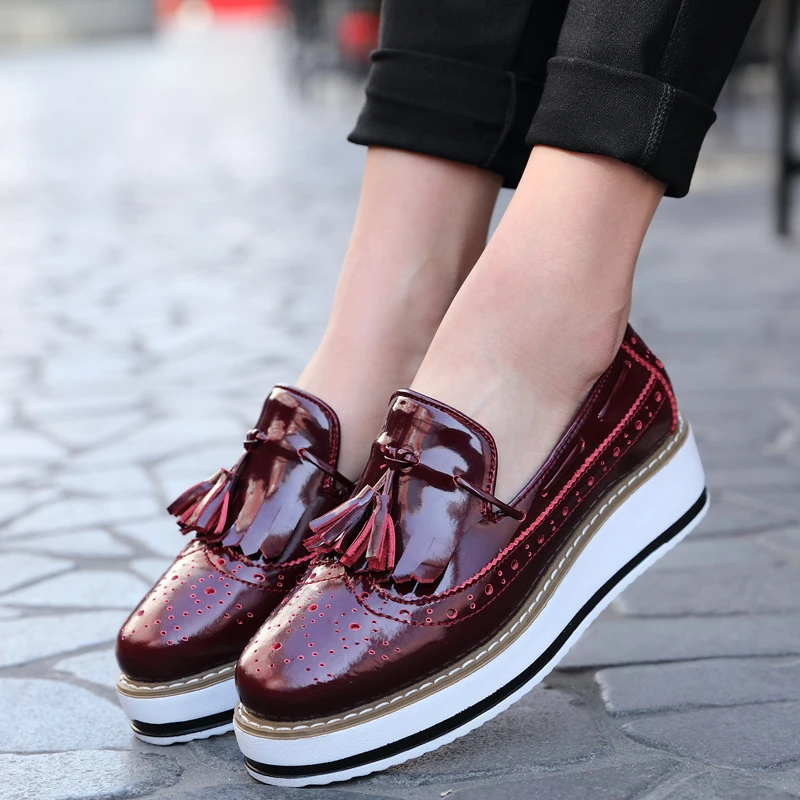 Lakinės odos Atsitiktinis Blynai apačioje moterys, butai, batai brogues raudona juoda Vintage oksfordo bateliai moterims 2020 m. pavasarį