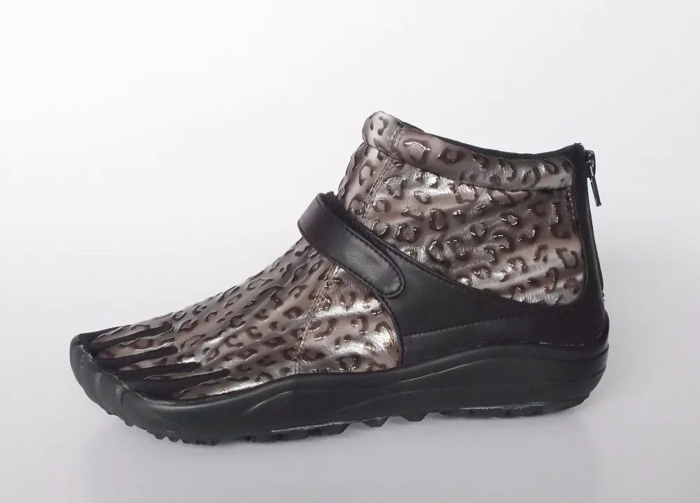 Nauji Moteriški aukštos sumažinti Penki pirštų batai Rudens-Žiemos lauko leopard 