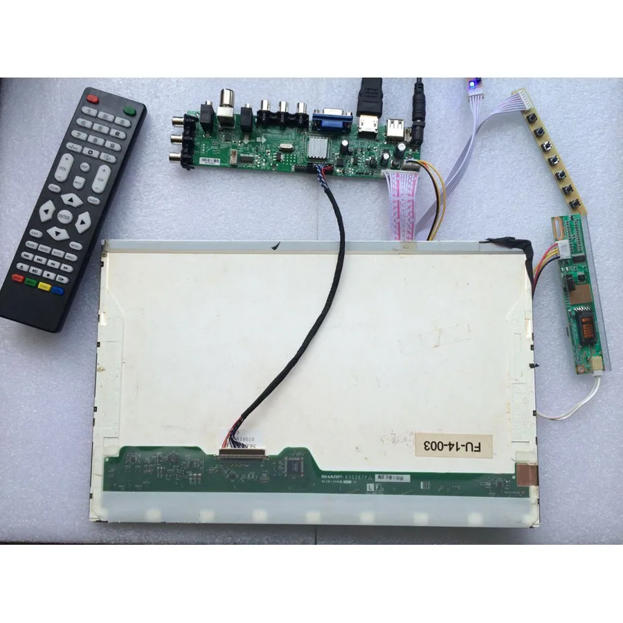 Rinkinys LTN141AT13-H01 Ekranas ekranas 1 CCFL 30pin DVB-T2 LCD TV Valdiklio plokštės Skaitmeninis USB AV HDMI VGA 14.1 1280X800