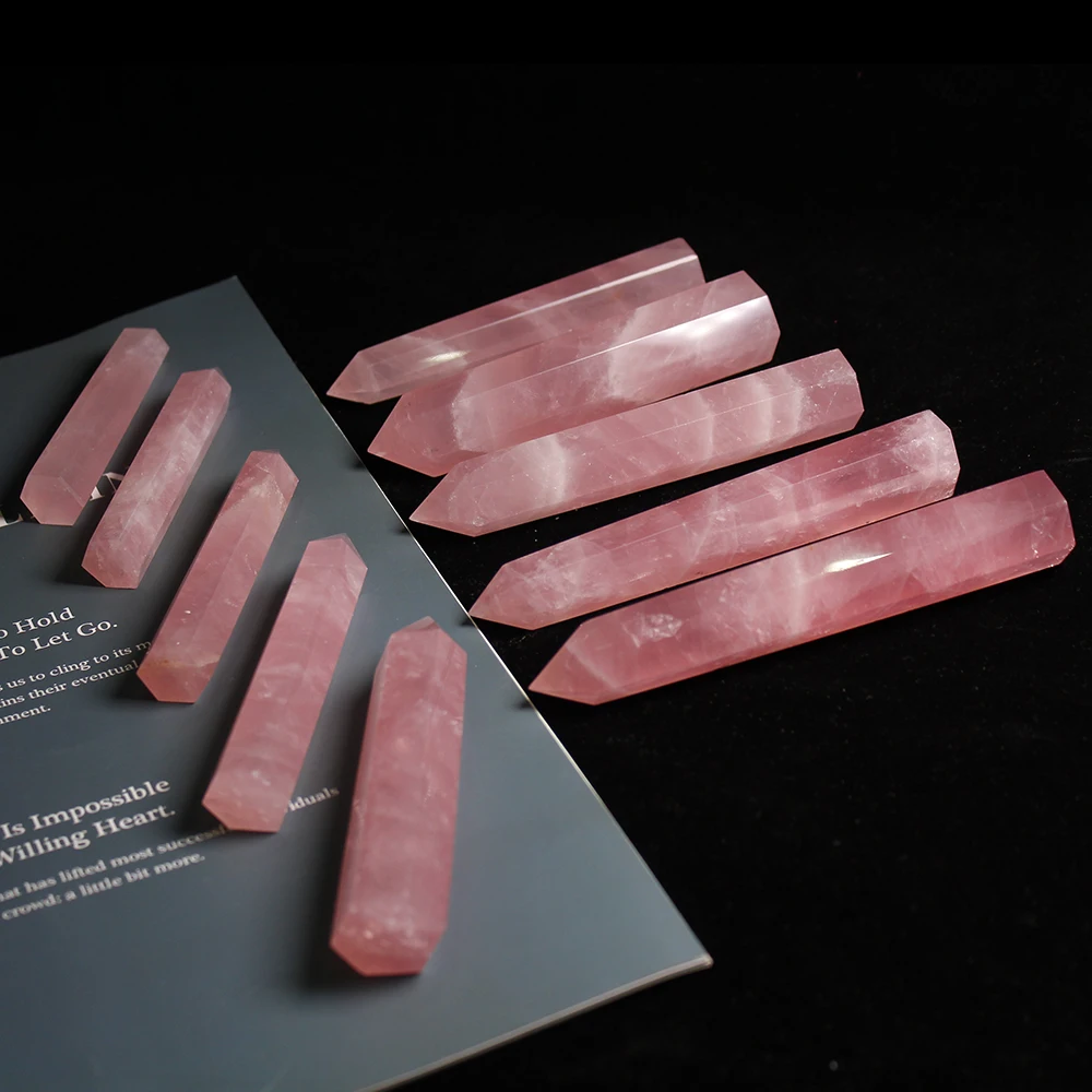 Runyangshi 1pc Natūralus rožių kvarco kristalo taško Rožinė kristalų skiltyje Ranka poliruoti šešiakampis Namų Baldų apdailos