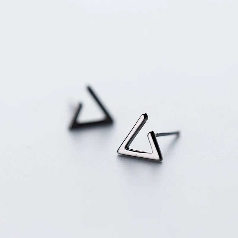 MloveAcc Naujas Populiarus Korėjos Stiliaus Paprastų Geometrinių Trikampis Juoda Stud Auskarai Ponios 925 Sterlingas Sidabro Papuošalai Pardavimui