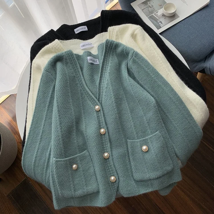 2020 m. rudenį naujų mados temperamentas V-kaklo, šiltas single-breasted megztas dryžuotas megztinis pearl mygtuką keturių spalvų džemperis moterims