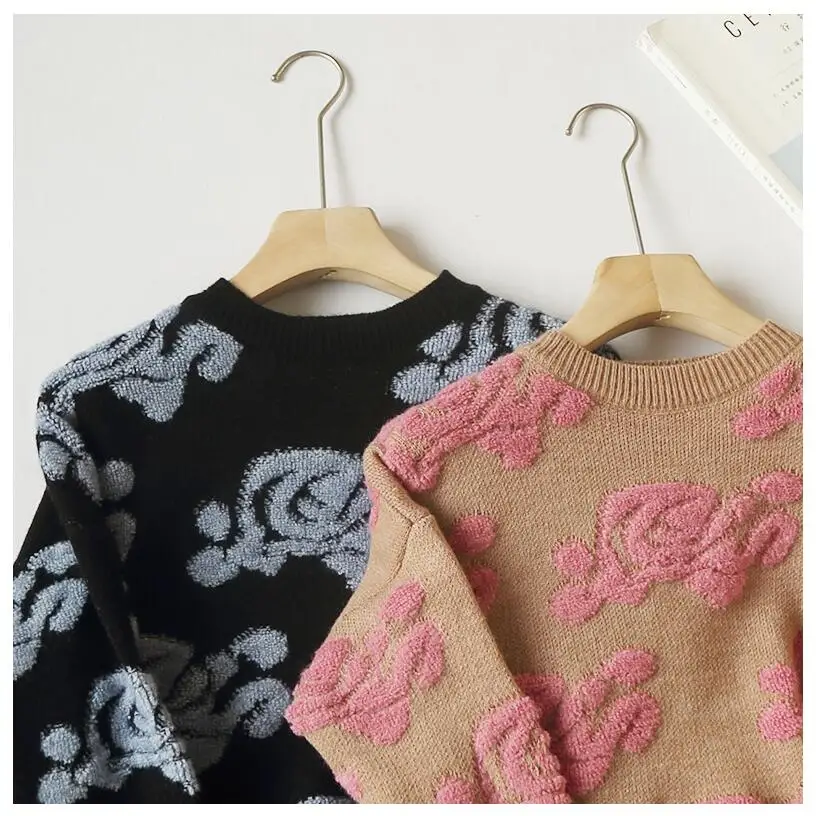 2020 m. Žiemos Megztiniai ponios megztinis gėlių flocking megzti korėjos stiliaus megztinis Apvalios kaklo pasėlių viršų Kalėdų megztiniai 2 spalvos