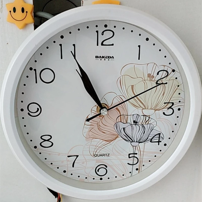 Mažas Sieninis Laikrodis Baltos spalvos Gėlių Minimalizmas Visas rungtynes, su Rėmu Ramioje Kvarco Kabinti Sumalti Laikrodžiai Kambarį Namo Apdaila Meno