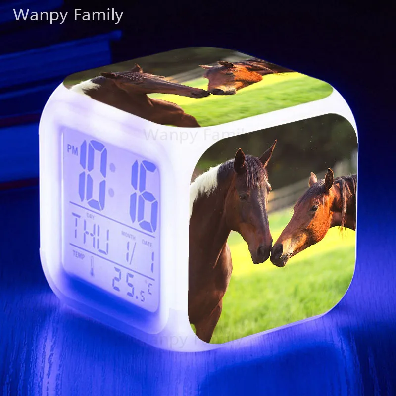 Mielas Žirgų LED Laikrodis-Žadintuvas Vaikai 7 Spalvų Keitimas Skaitmeninis Stalo Laikrodžiai Naktį Šviesos Cube Laikrodis Vaikams Gimtadienio Dovanos