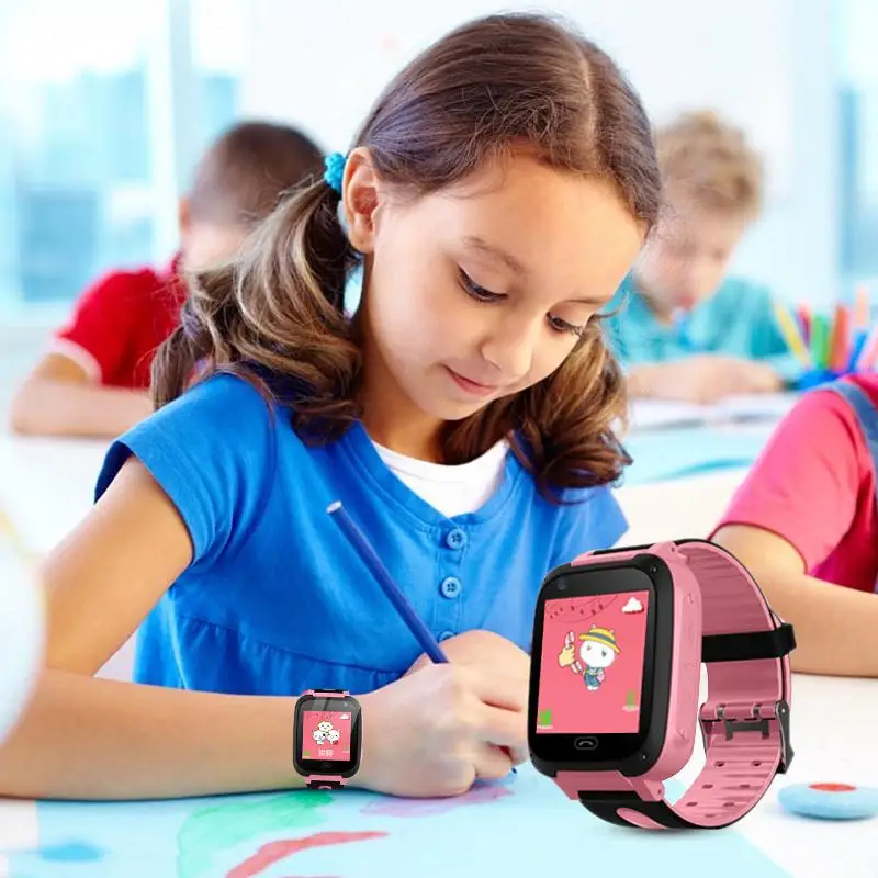 Vaikai Smartwatch Telefono Anti-Lost Tracker Smart Žiūrėti Žaislai Vaikams Žibintuvėlis SOS Skambučio Vietą, Berniukai Mergaitės Gimtadienio Dovana