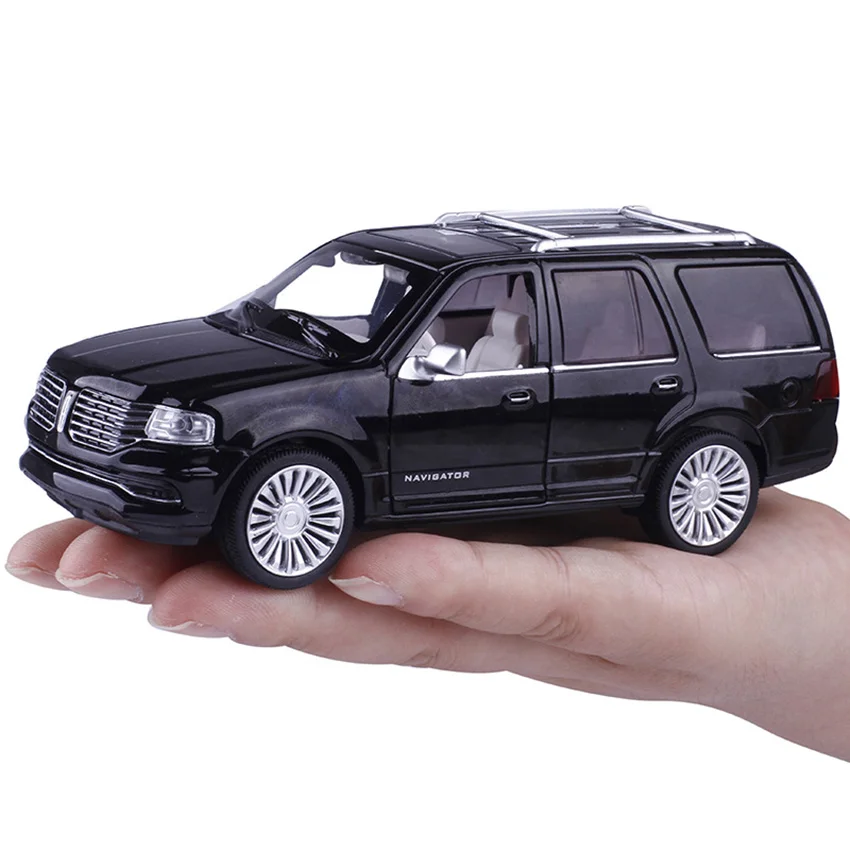 1:36 Navigator VISUREIGIS Imitavimo žaislai Modelis Lydinio Traukti Atgal, Vaikų Žaislai, Originali Licencijos, Renkant Dovaną Off-Road Automobilių Dovana
