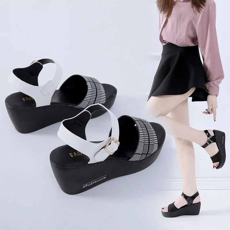 2020 Naujas Stilius Sandalai Moterims Vasaros Storu Dugnu korėjos stiliaus Studentų Pusiau aukštos Obcasie Aukšto Kulno Platforma, Laisvalaikio Bateliai