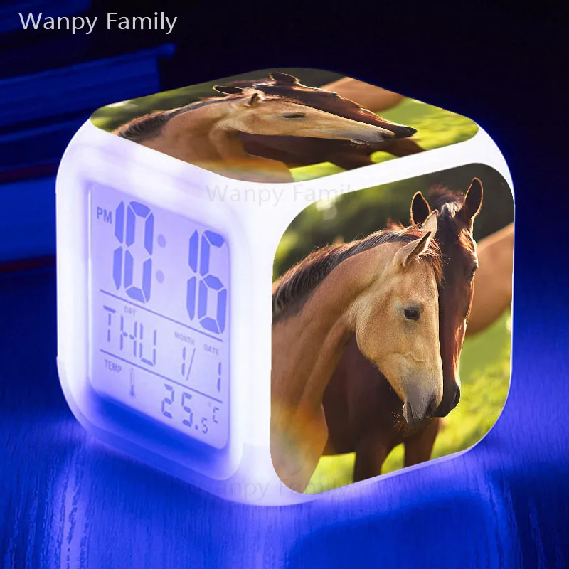 Mielas Žirgų LED Laikrodis-Žadintuvas Vaikai 7 Spalvų Keitimas Skaitmeninis Stalo Laikrodžiai Naktį Šviesos Cube Laikrodis Vaikams Gimtadienio Dovanos