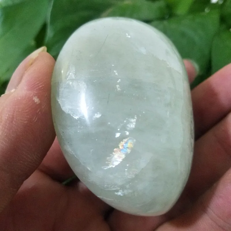 NaturalThe žalios spalvos labradoras akmens crystal palm akmenys plaything gijimą, kristalai ir vidaus apdaila