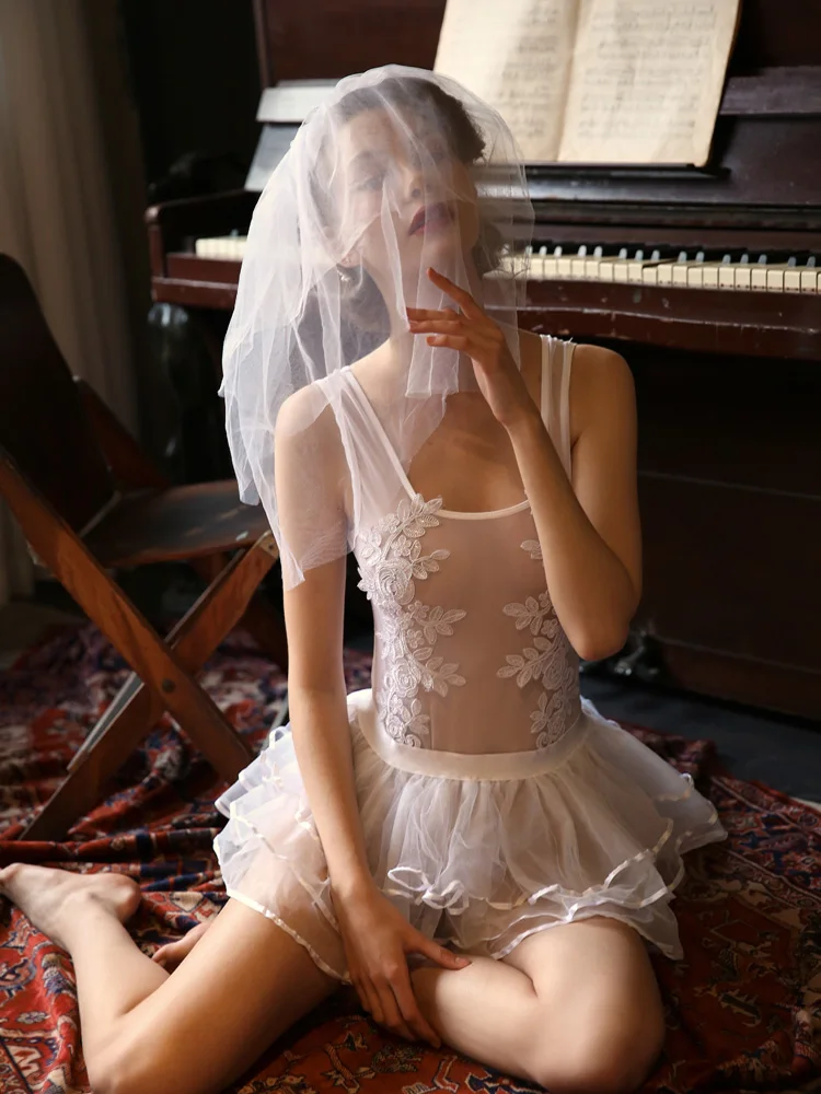 Seksualus baltas 2020 m. moteris vasarą plonas nėrinių perspektyvos išsiuvinėta vestuvinė suknelė nuotaka nightdress pižamą trijų dalių kostiumą