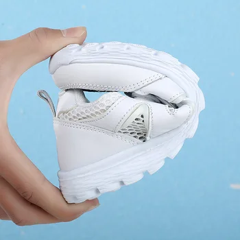 2021 Naujų mergaičių sportiniai bateliai veikia sneaker vaikų akių minkštas komfortas berniukai kvėpuojantis sportbačiai mokyklos studentas balti bateliai